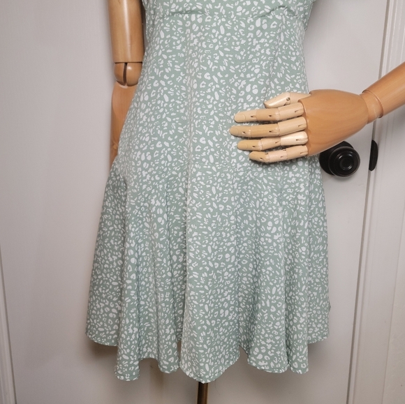Princess Polly The Sting Mini Dress Sage Green Leopard Print Size 2 - Picture 2 of 12